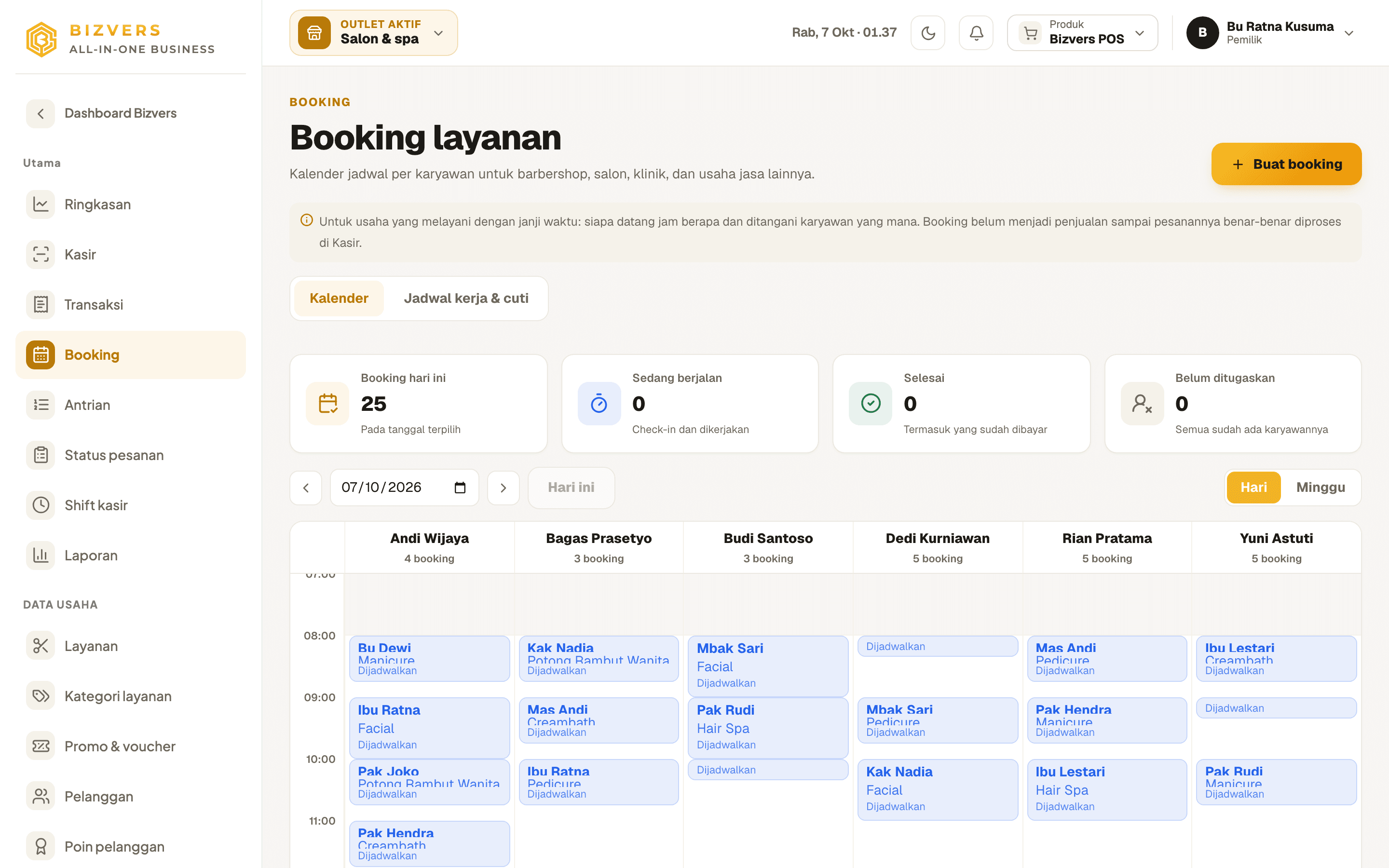 Layar Booking Bizvers untuk salon: kalender layanan per stylist dengan nama pelanggan dan layanannya
